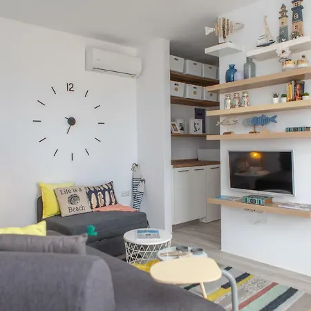 Unique 1 Bedroom Apt With A Huge Terrace & Magnificent Views דירה Agia Anna (Naxos)